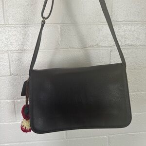 Elegant Black Leather Shoulder Bag